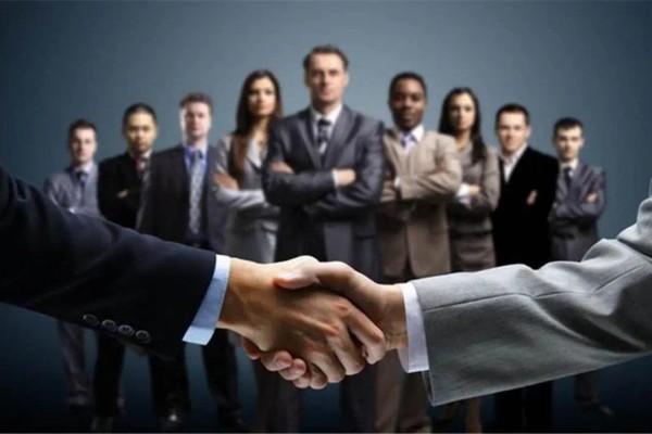 Hình ảnh mô tả các thách thức và giải pháp an toàn trong cá cược